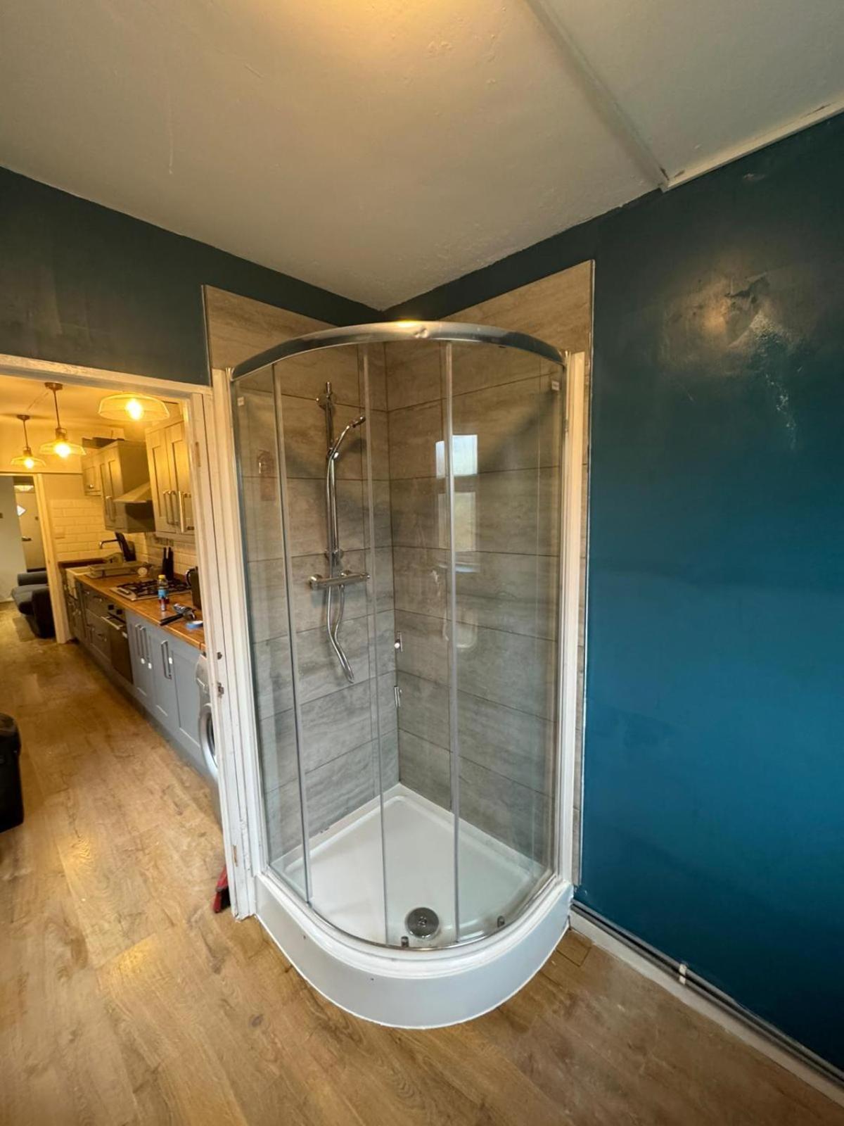 Contractors-City Centre-Parking-Sleeps 9 -Smart Tv, 2 Bathrooms! Coventry Exteriör bild
